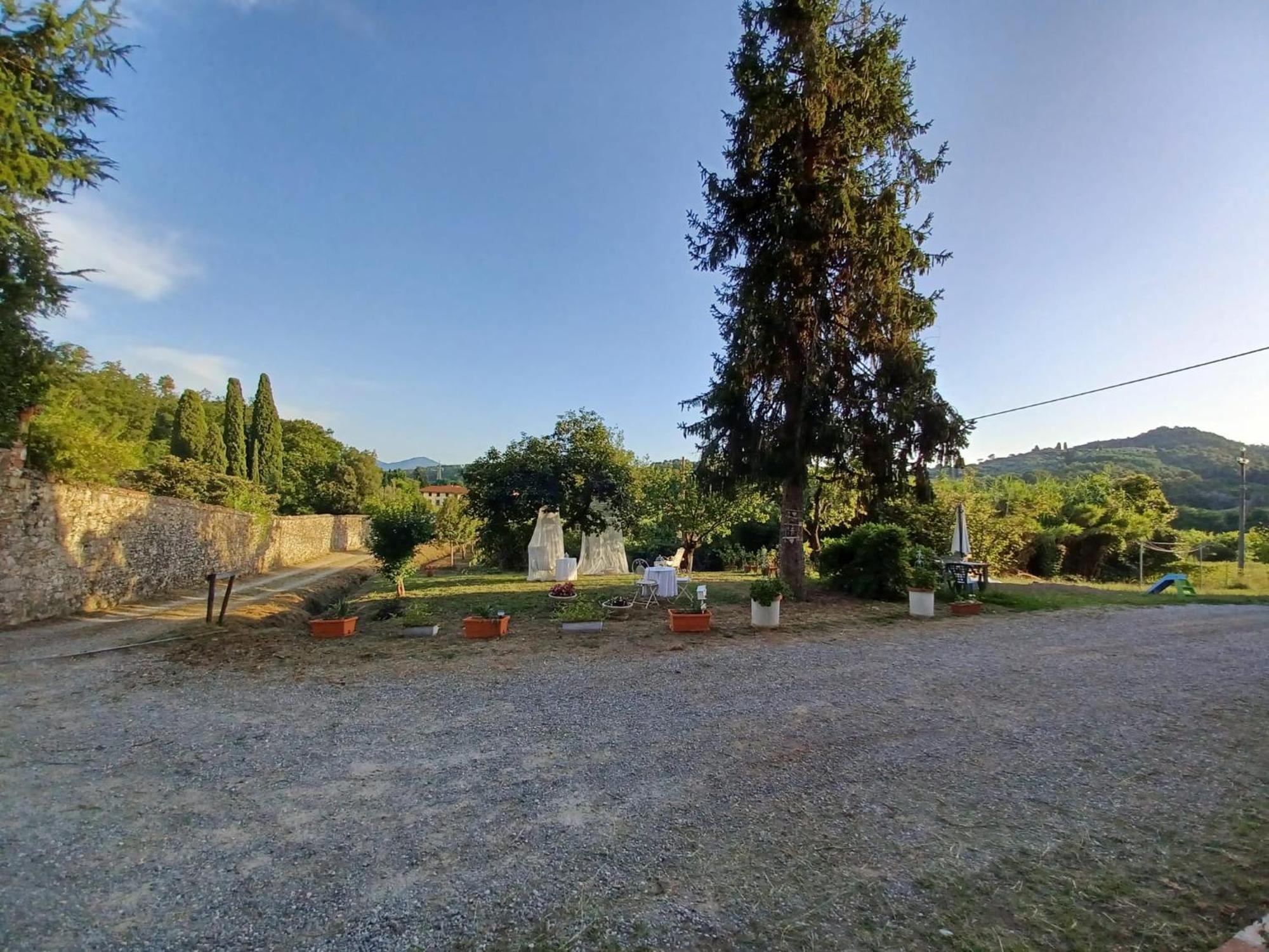 La Maison De Jardin Lucca Bagian luar foto